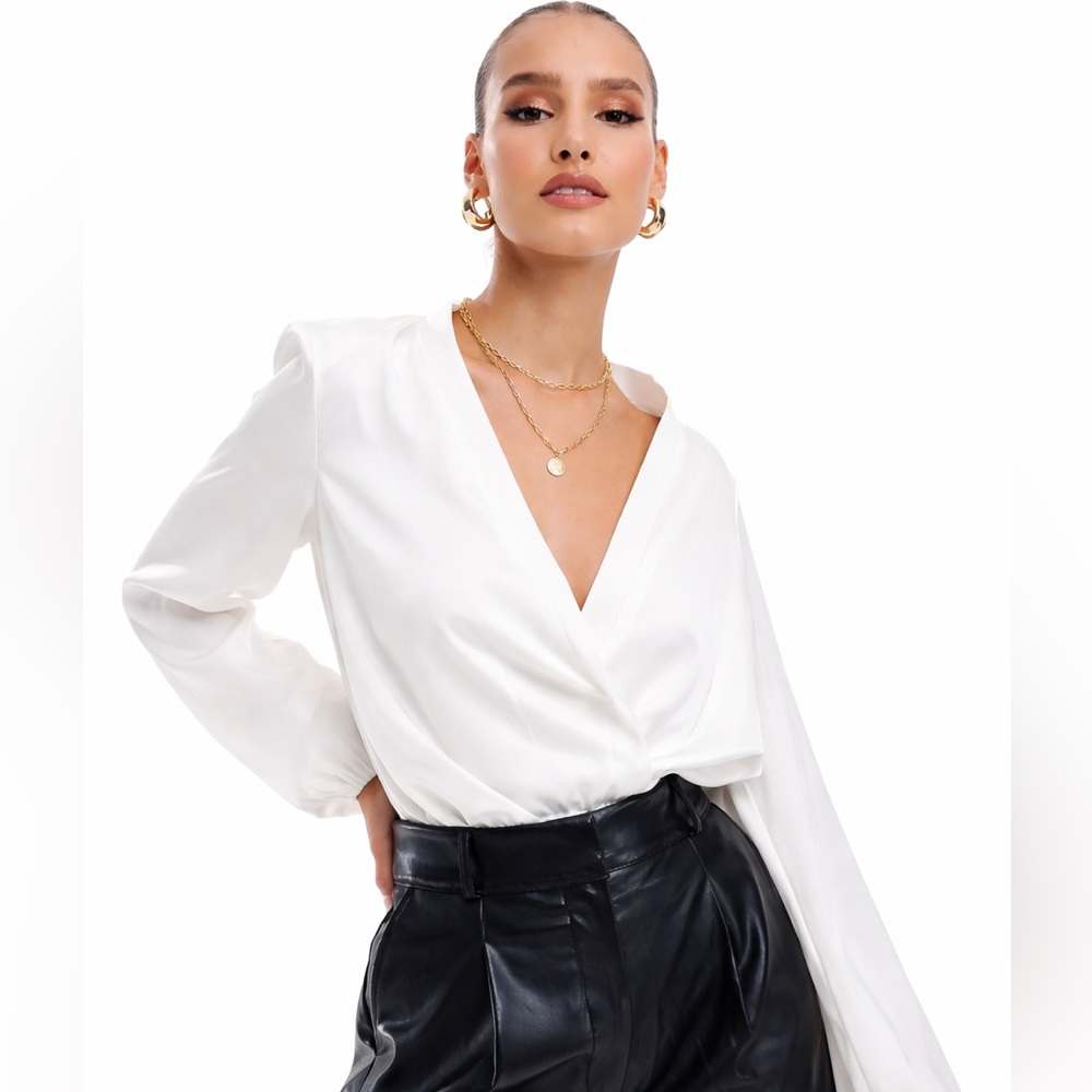 ASOS DESIGN Satin Plunge Bodysuit White Long Sleeve Shoulder Pad Top Size 6 NWOT